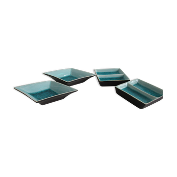 Four ravines, cracked ceramics, for aperitif, sauce, spices