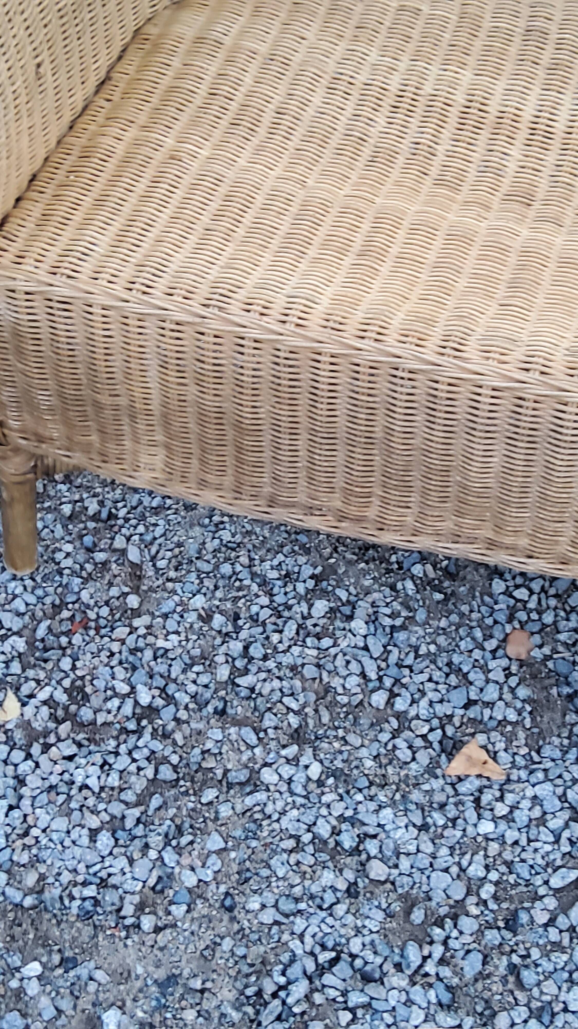 Pair of armchairs and bench in rattan and bamboo from the 60s/70s