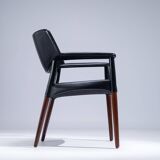 Mid-century armchair designed by Ejnar Larsen & Aksel Bender Madsen for Wil