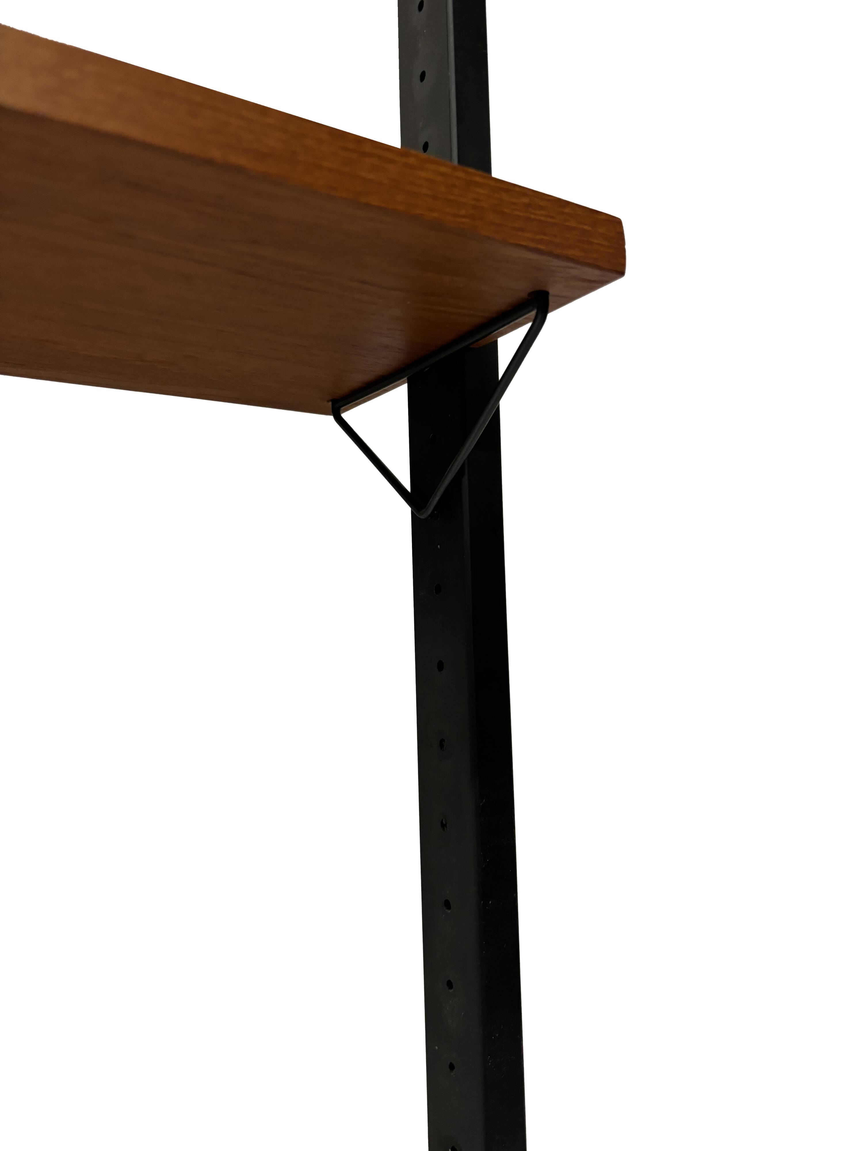 Système mural vintage Étagères murales Olof Pira Suède 1960 Design en teck