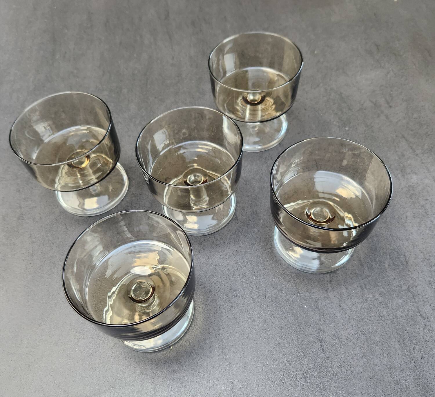 5 vintage champagne coupes