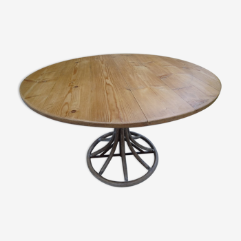 Tulip footing round table