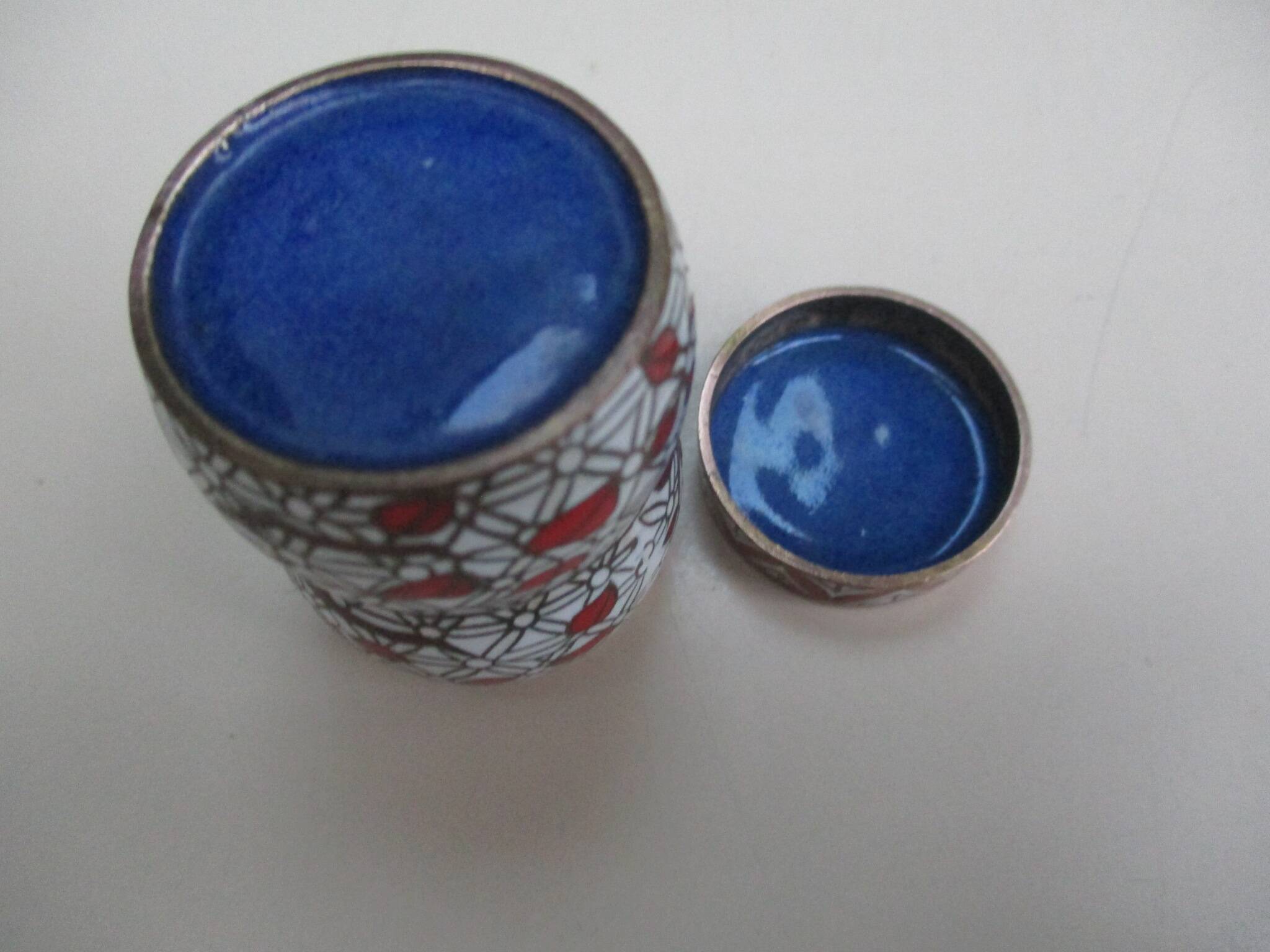 Tall cloisonné enamel box decorated with birds