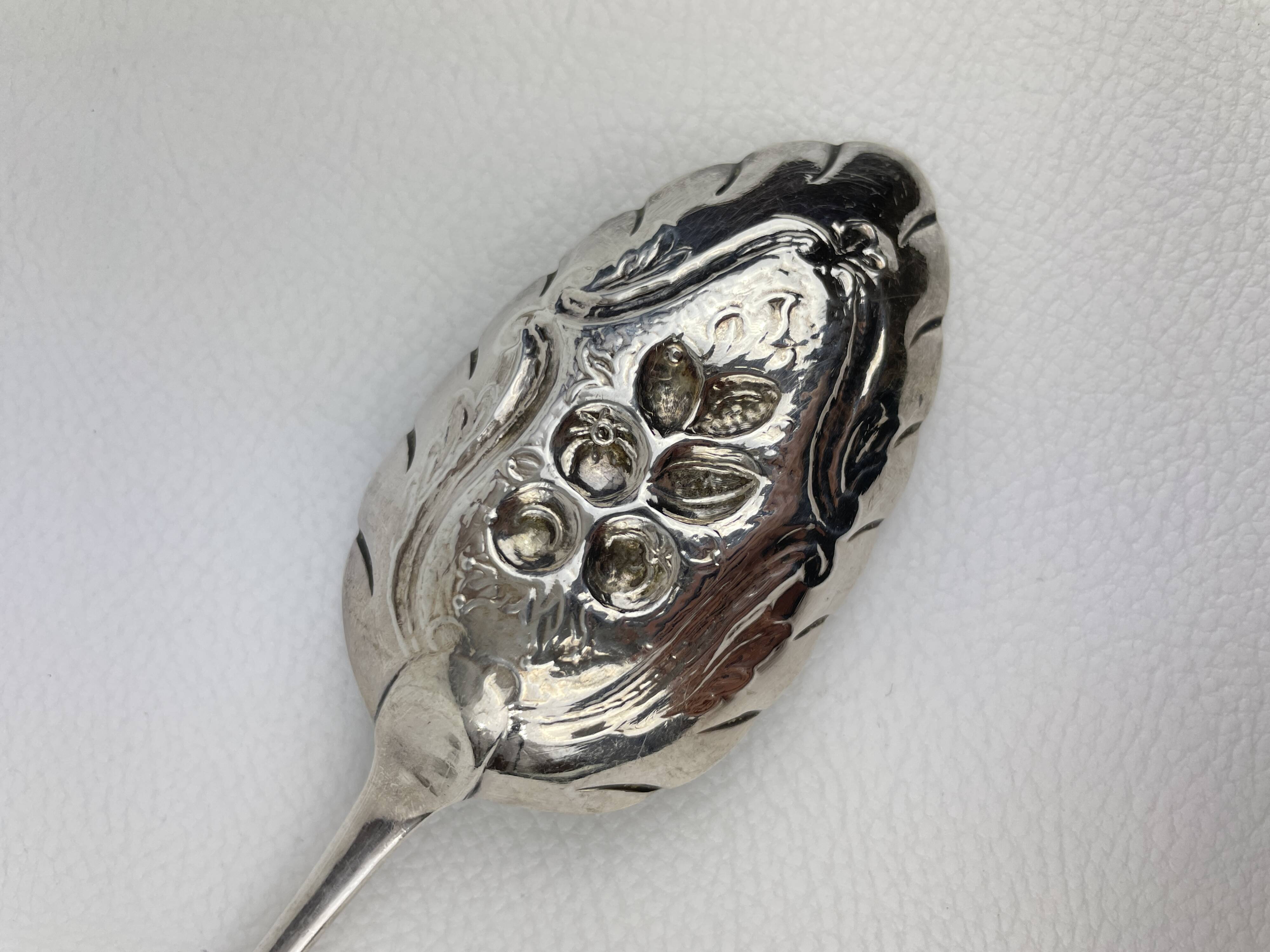 Pair of berry spoons in sterling silver english