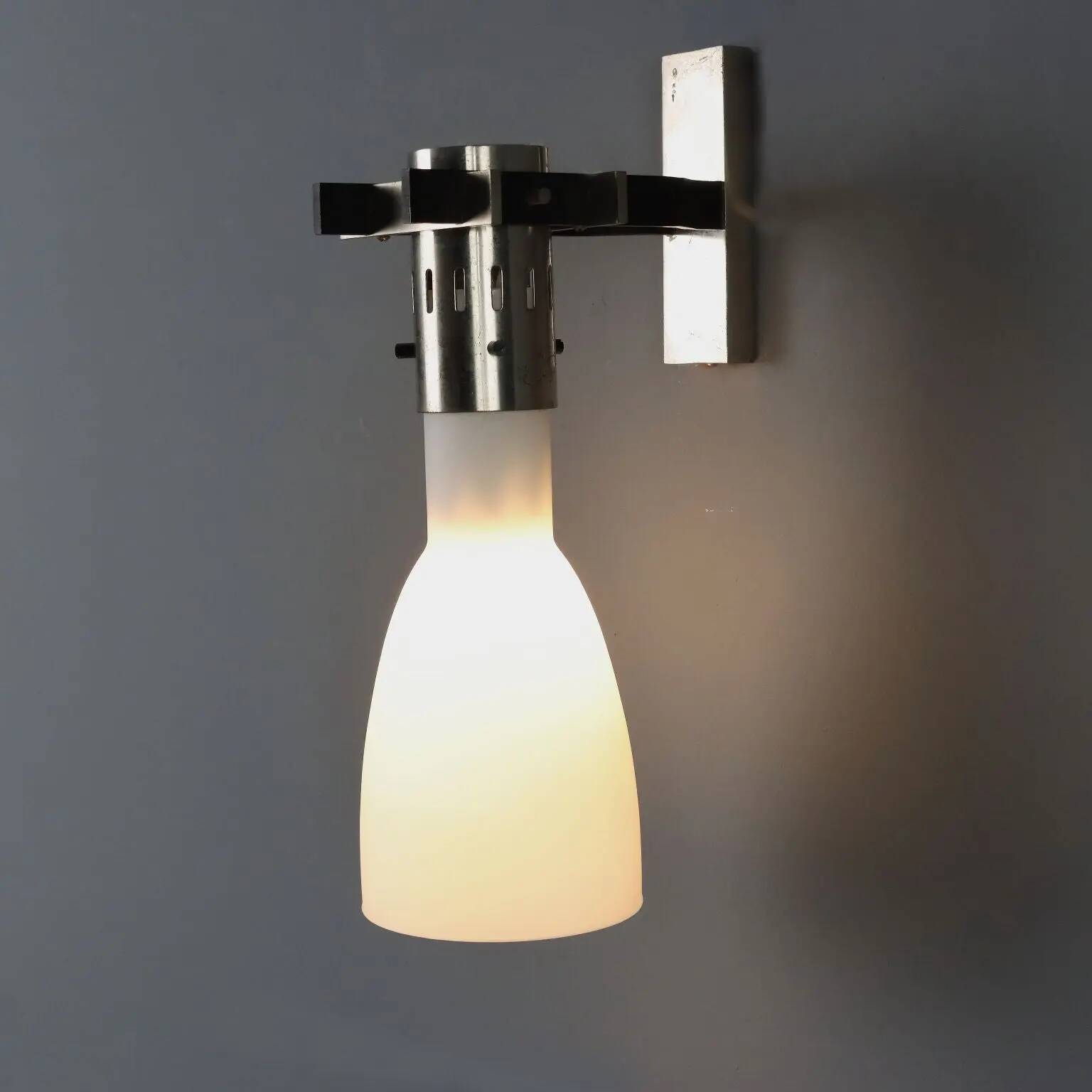 Vintage wall light in lacquered metal and glass, Italy, 1960s.