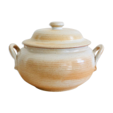 Vintage soup kitchen in Grès du Marais