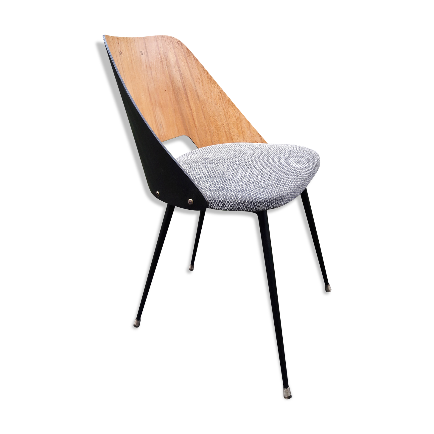Chair with compass legs