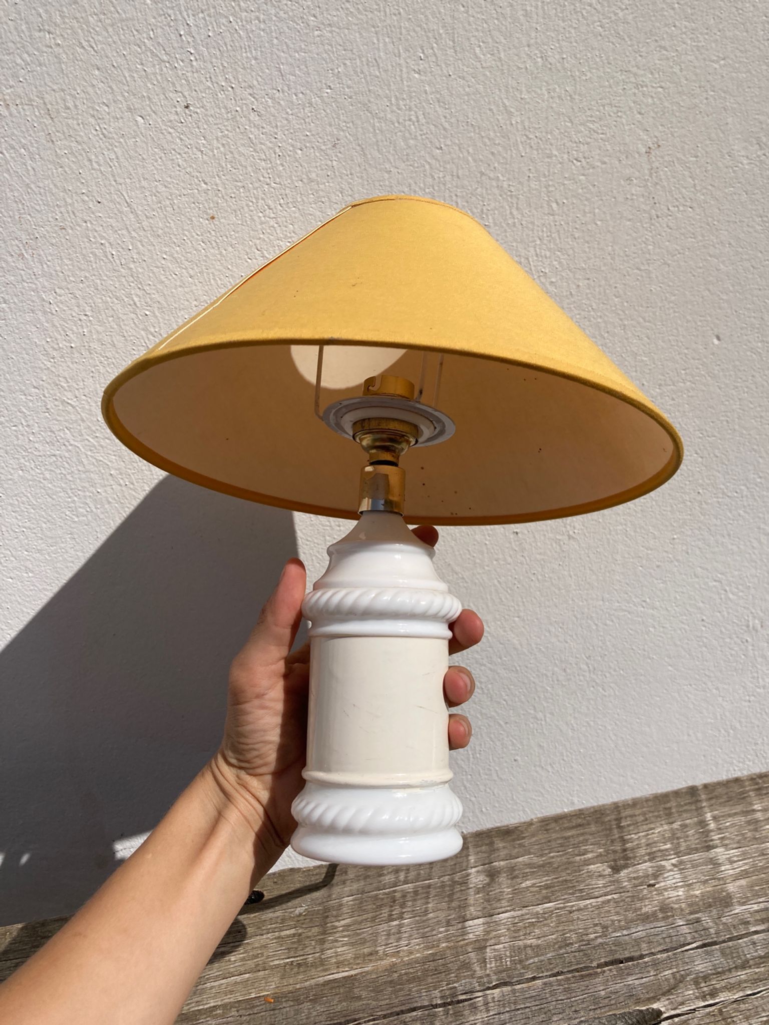 Bedside lamp in earthenware