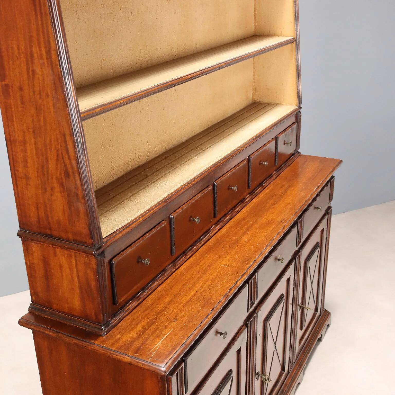 Baroque-style antique walnut buffet, Italy, 20th century.
