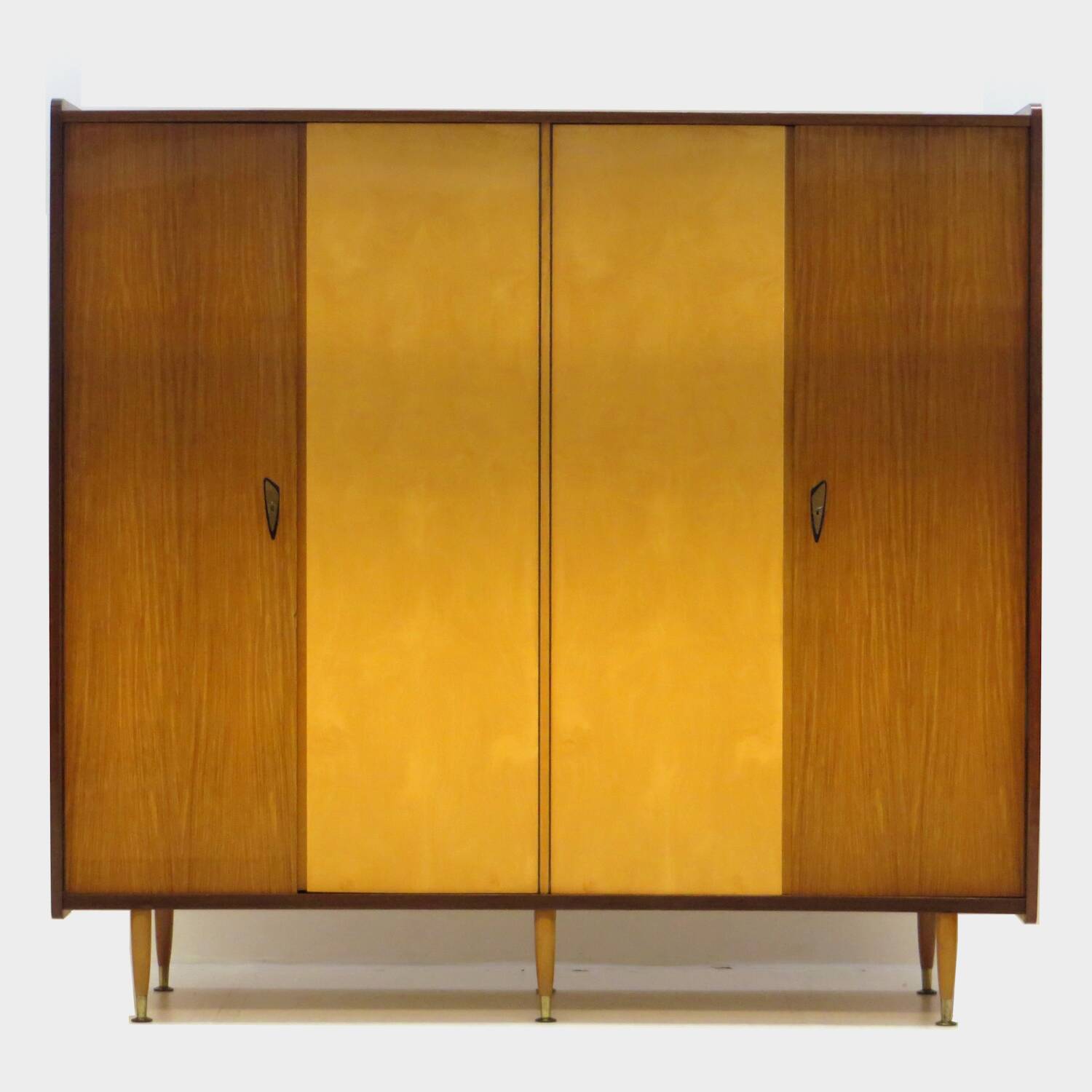 Armoire vintage à 4 portes, design moderne du milieu du siècle, en érable et teck, années 1950