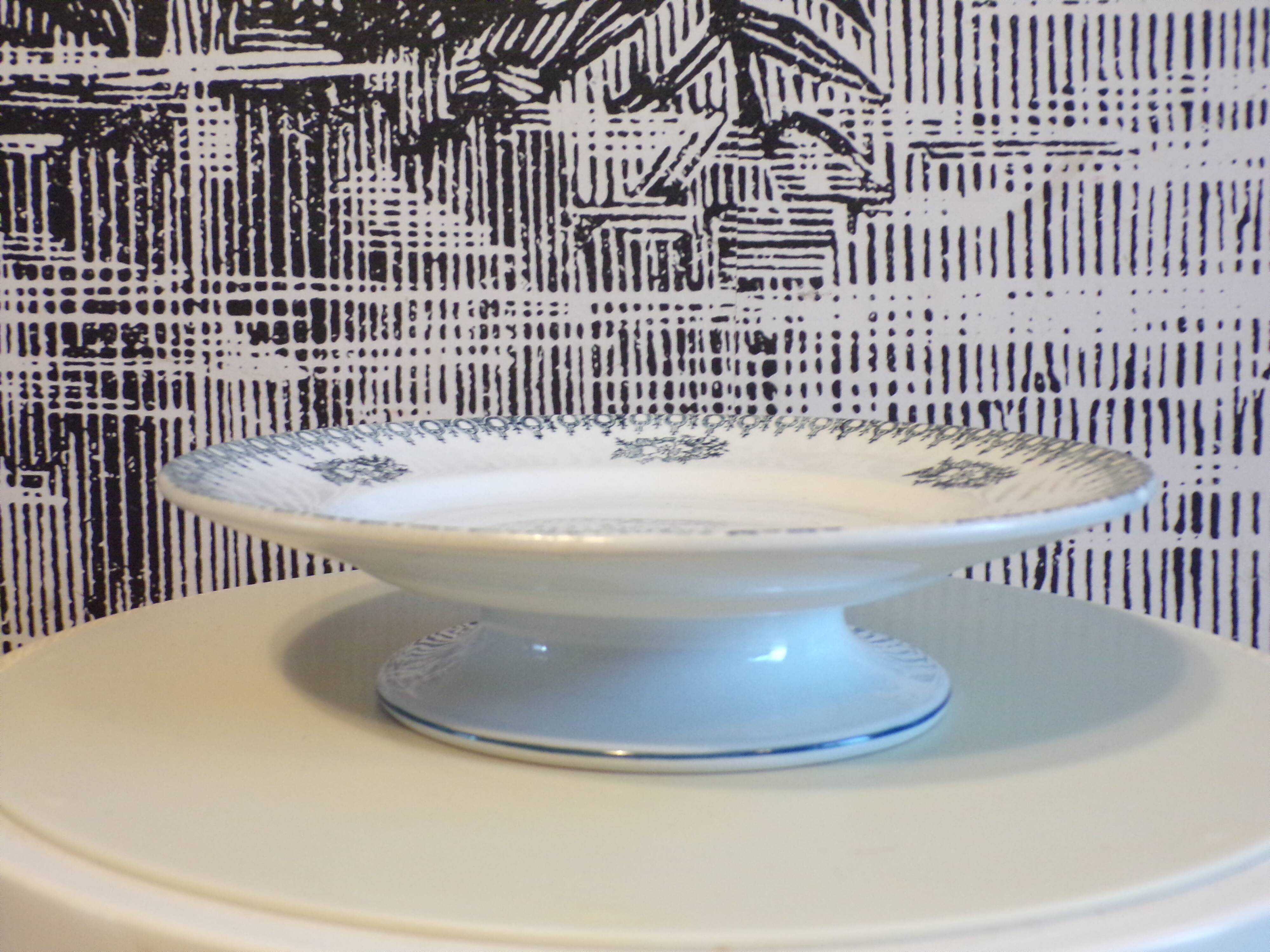 Old iron earth compote bowl St Amand 4011