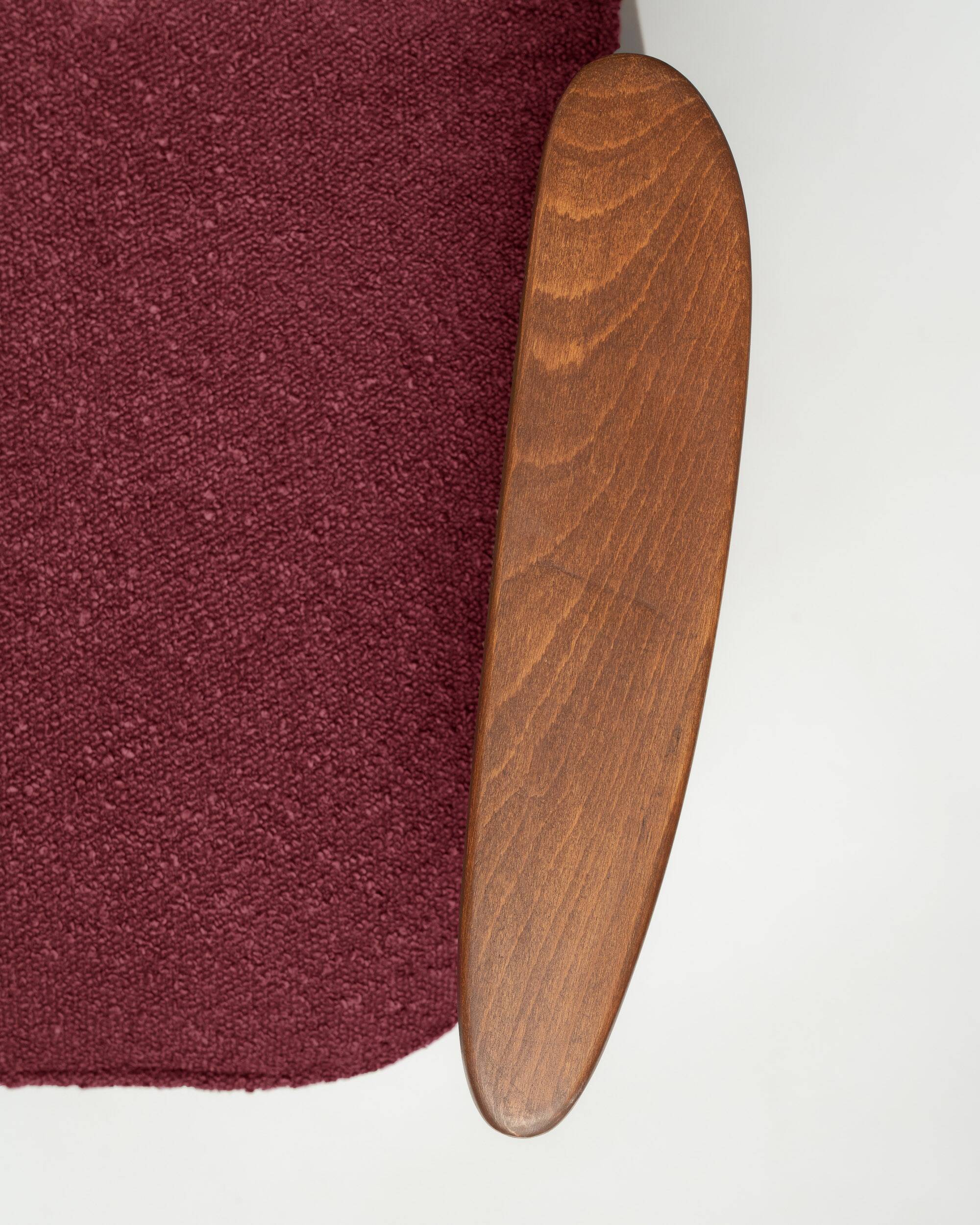 Fauteuil Modèle 366 de Józef Chierowski (1962) – Icône du design polonais