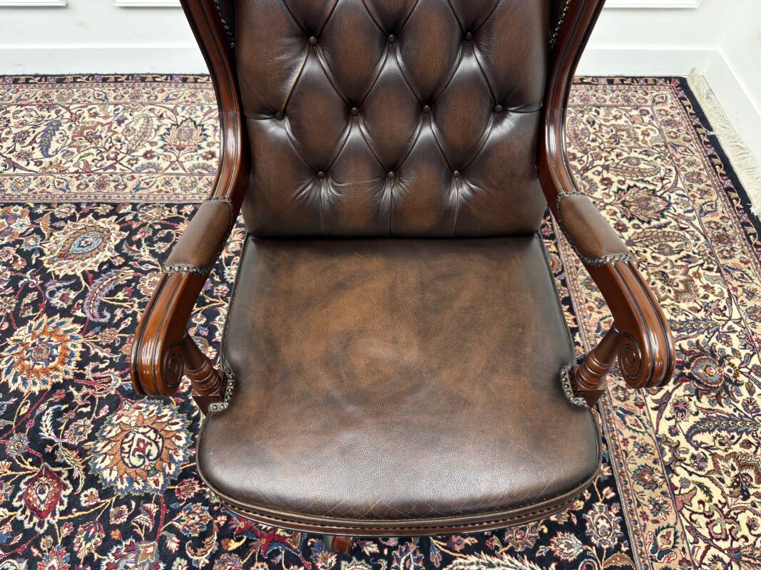 Grand fauteuil de bureau Chesterfield en anglais