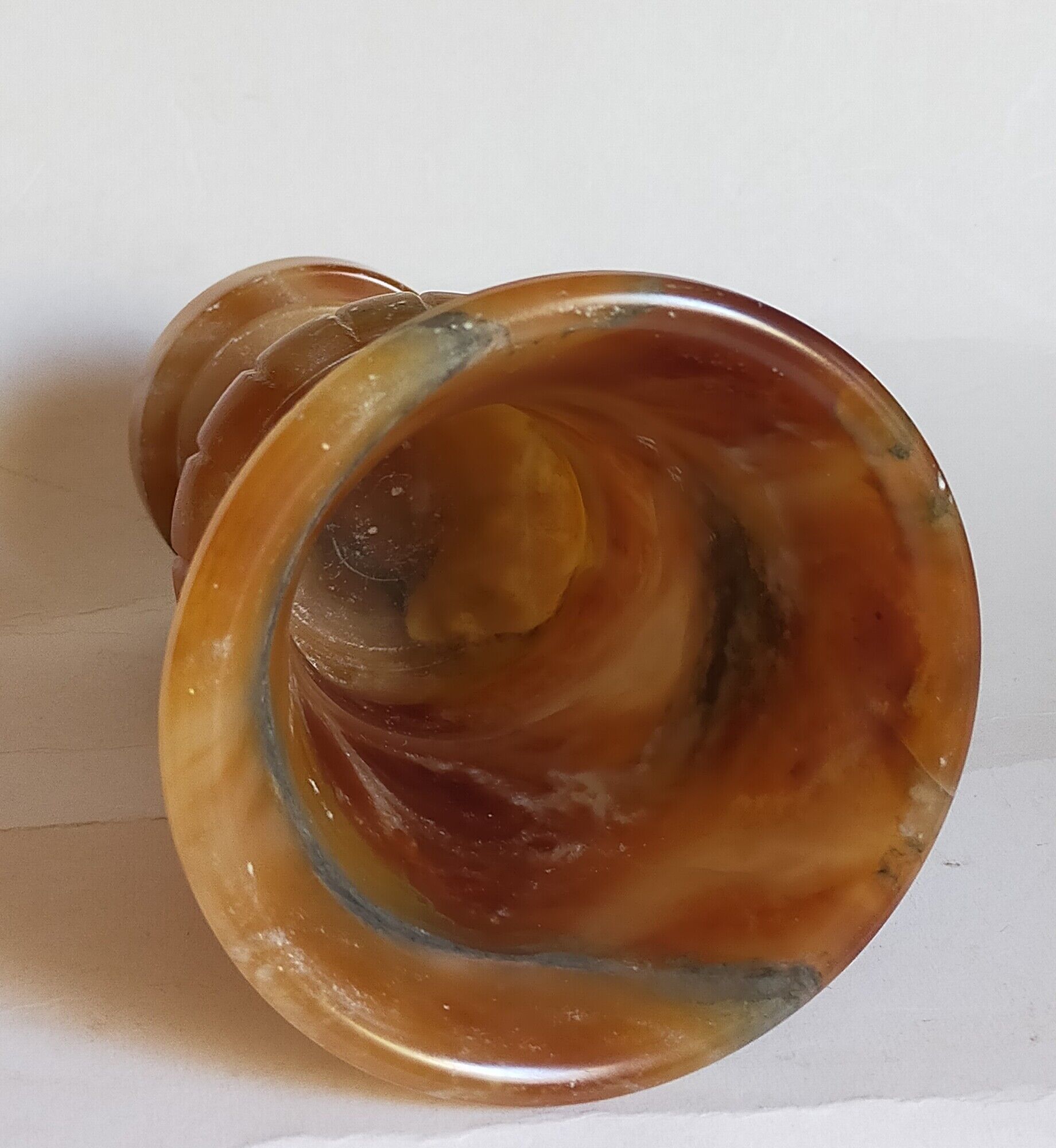 Ancient Medici vase in Italian alabaster from LALOUE Paris