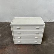 Commode en rotin blanc