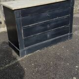 Commode patinée noire