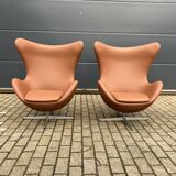2x Fritz Hansen Egg chair by Arne Jacobsen in Cognac leather, new condition!