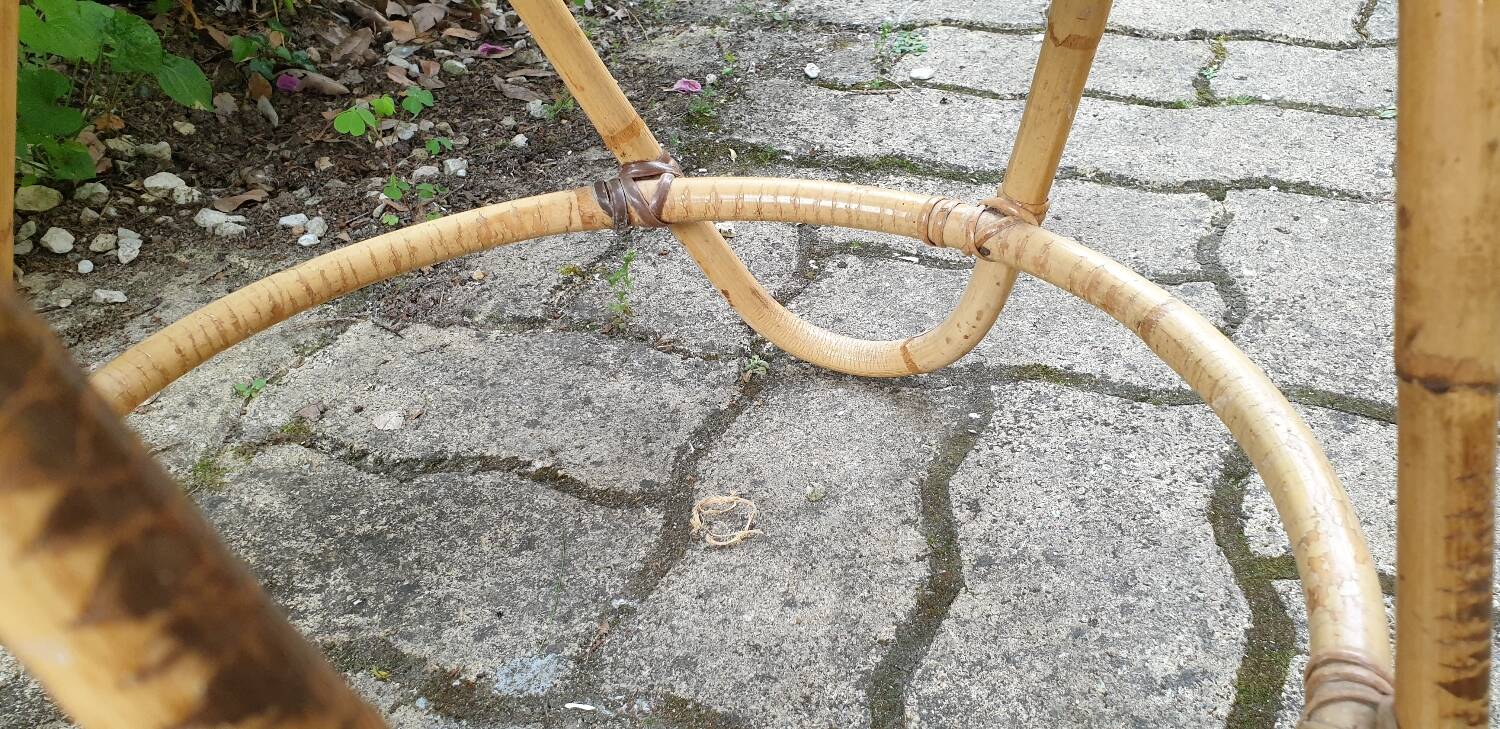 Round rattan coffee table 1970