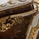 Console en bois doré et laqué de style Louis XVI. Circa 1900.