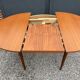Table ronde en teck extensible design scandinave