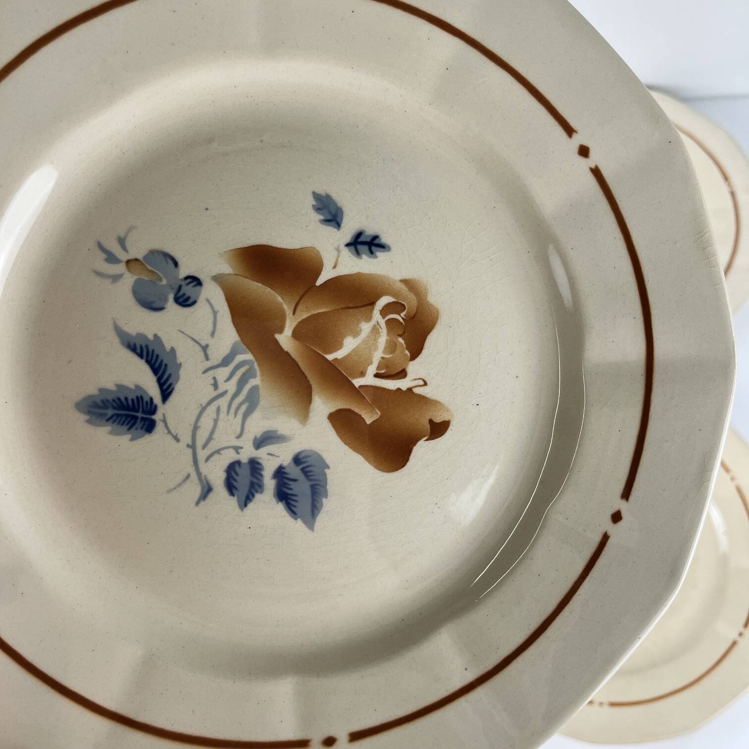Set of 4 dessert plates Sarreguemines flower pattern, first half of the