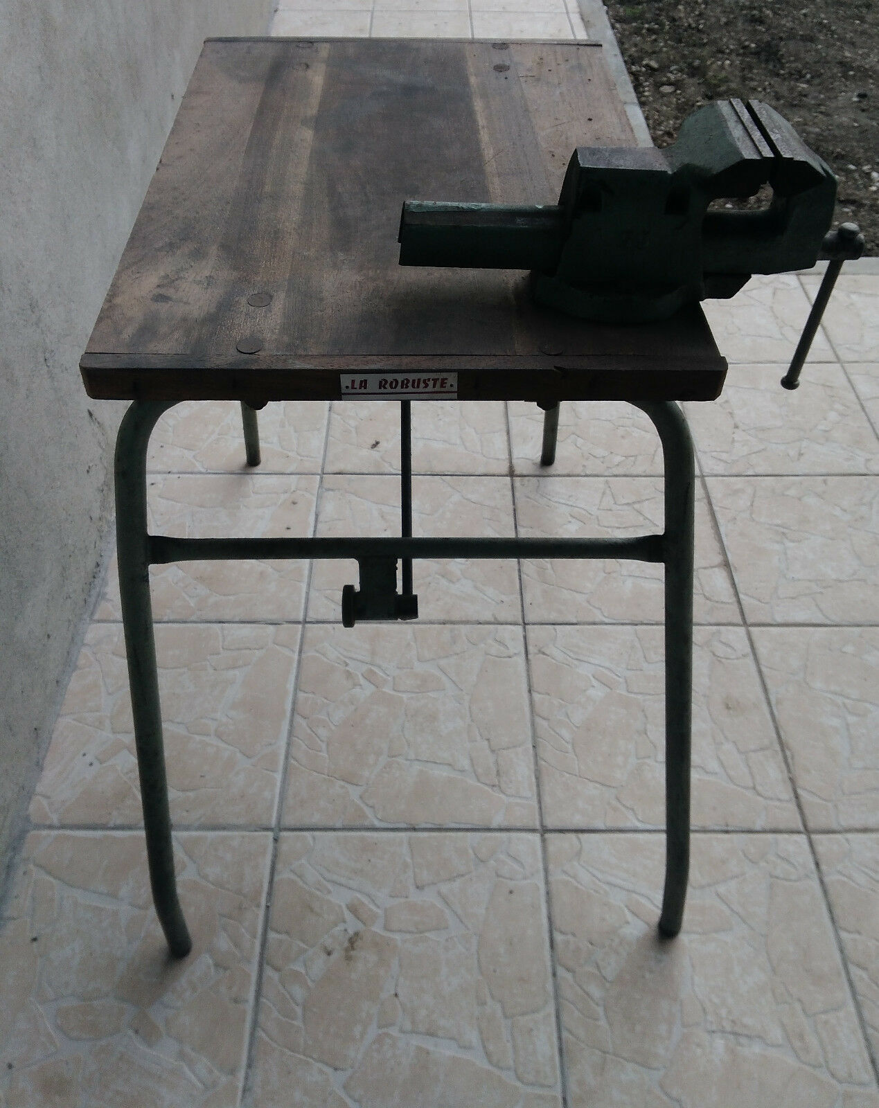 Vintage industrial establishment La Robuste