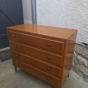 Vintage chest of drawers with tapered legs, 1950s design, 4 drawers.