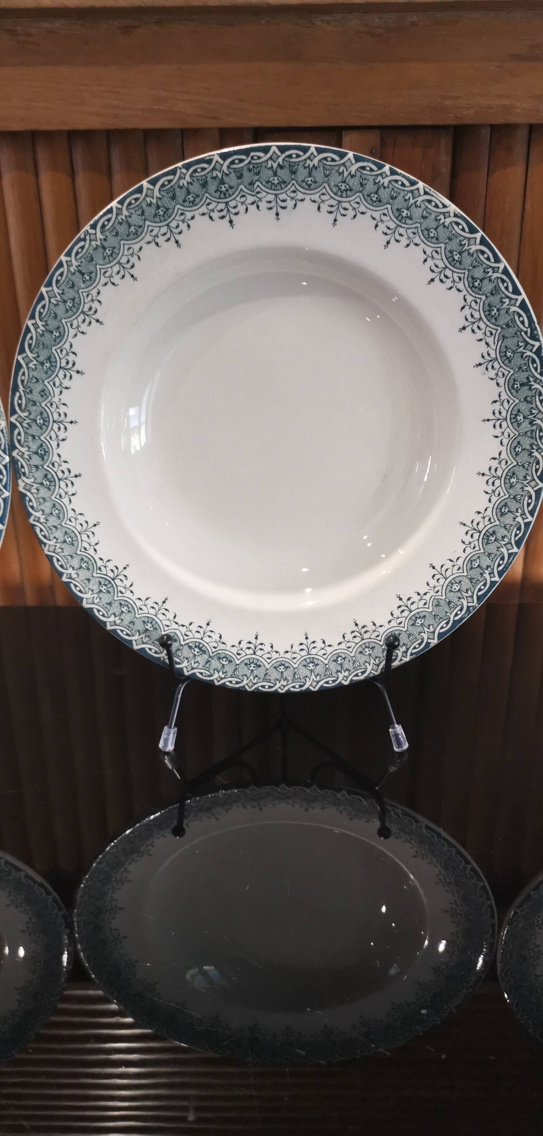 4 assiettes creuses en Terre de Fer Longwy modèle "Suzanne"