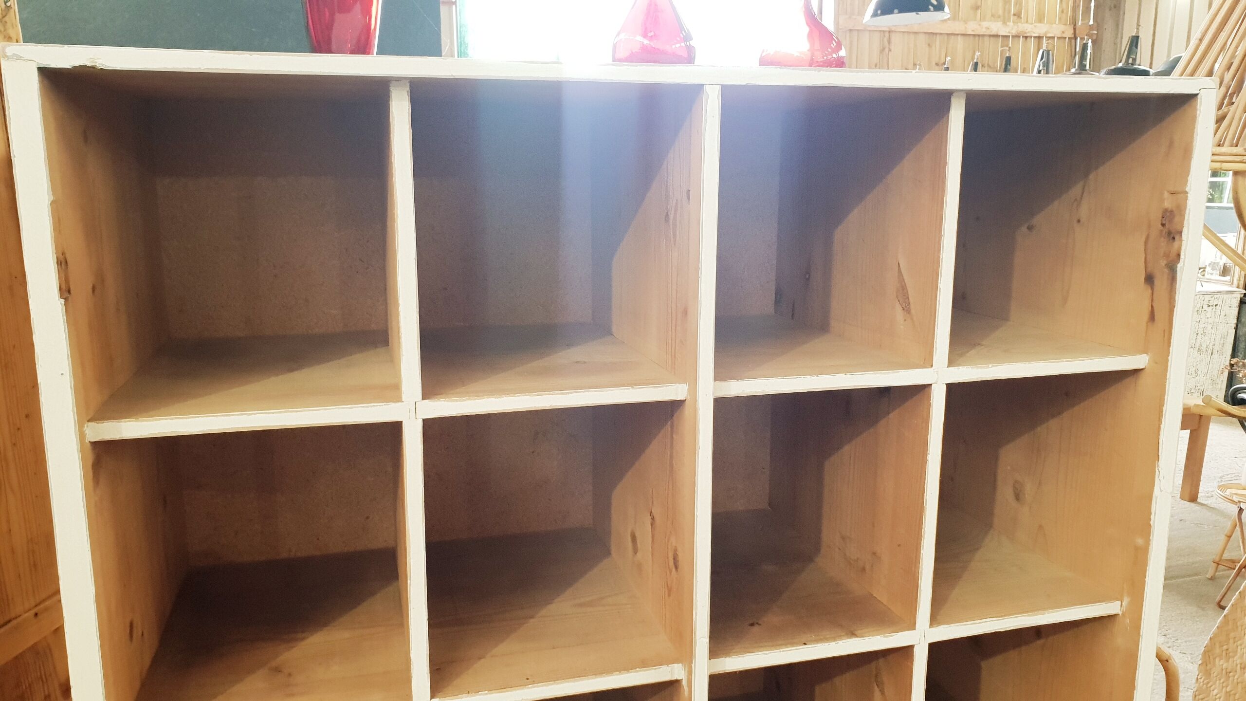 Trade furniture with lockers