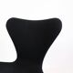 Lot de 4 chaises Seven modèle 3107 originales tapissées en tissu noir par Arne Jacobsen
