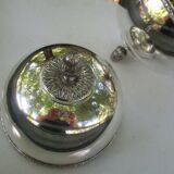 Paire de cloches de service argentée Louis XVI