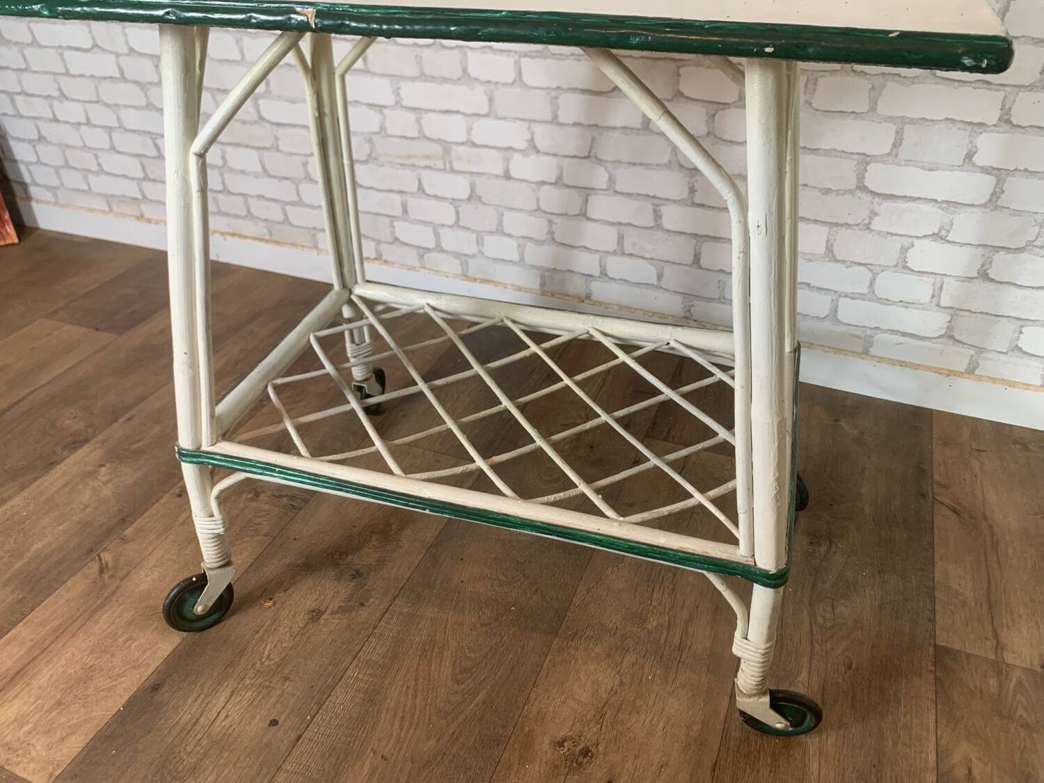 Vintage rattan server 1960