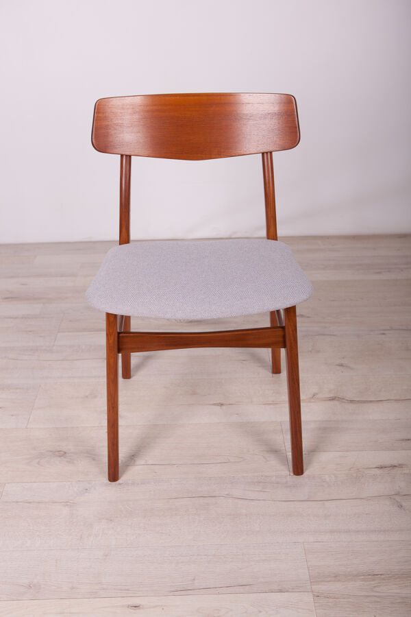 Chaises à manger en teck du milieu du siècle, années 1960