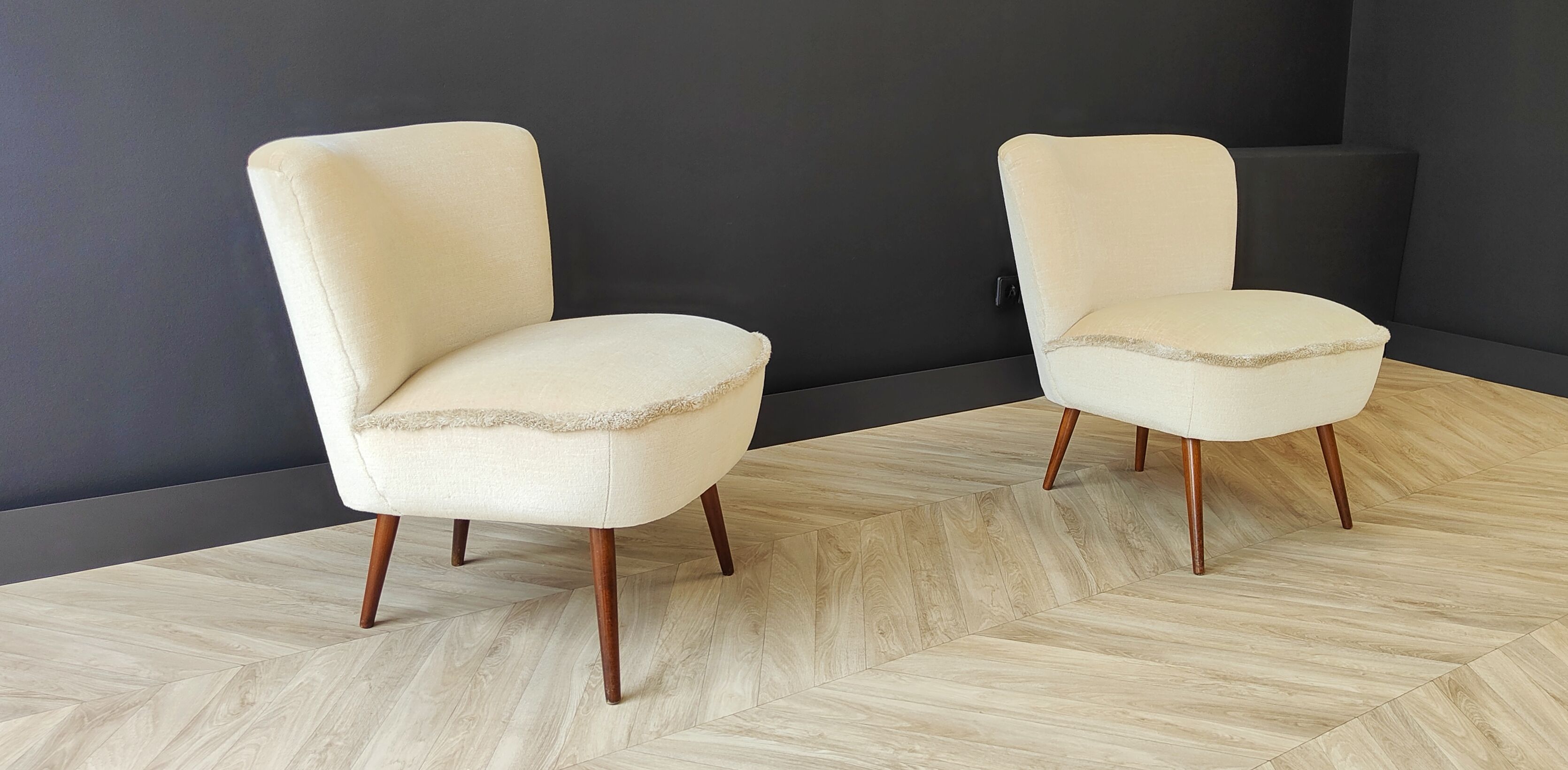 Two Mid Century cocktailchairs