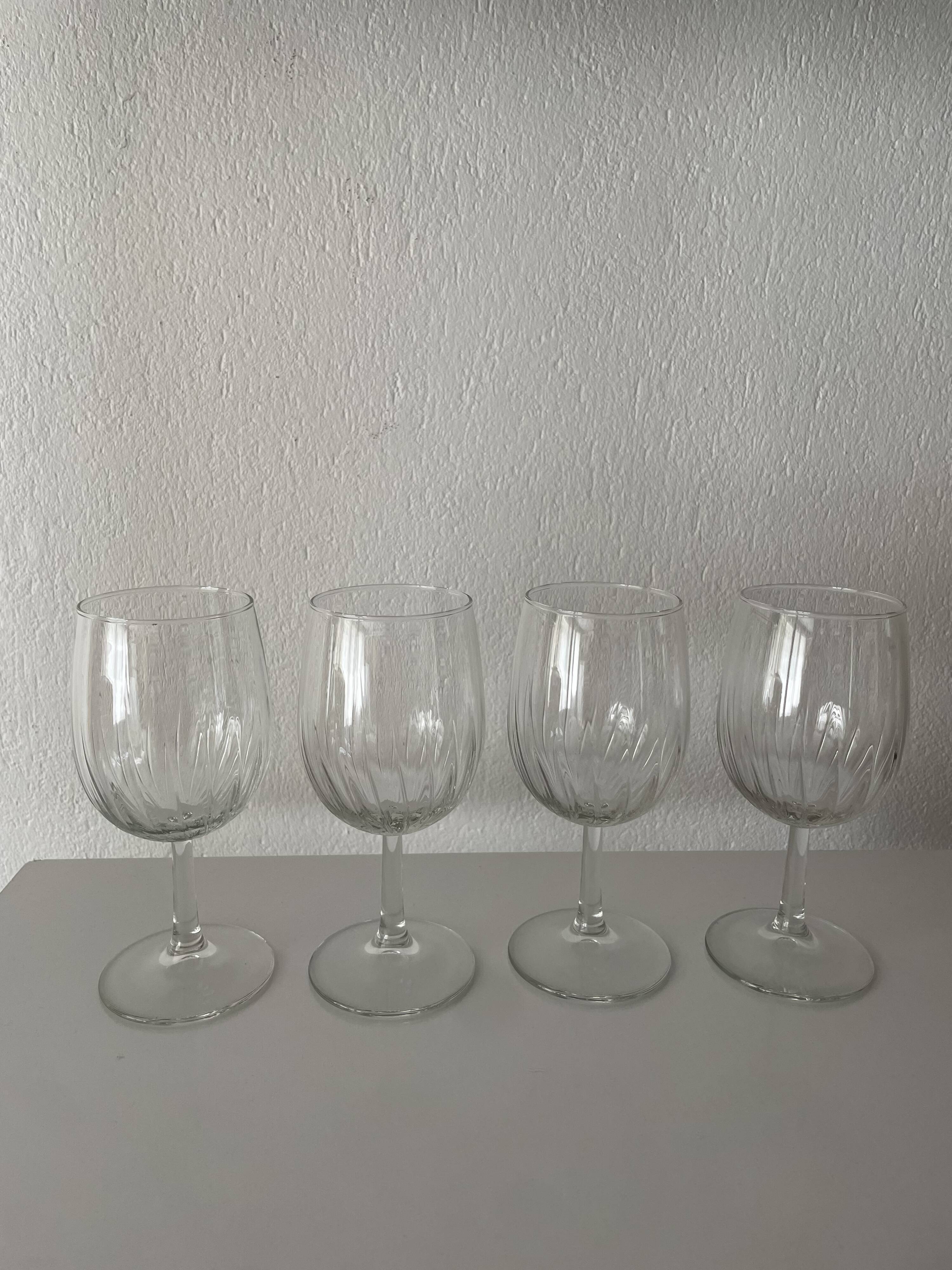Set of stemmed glasses