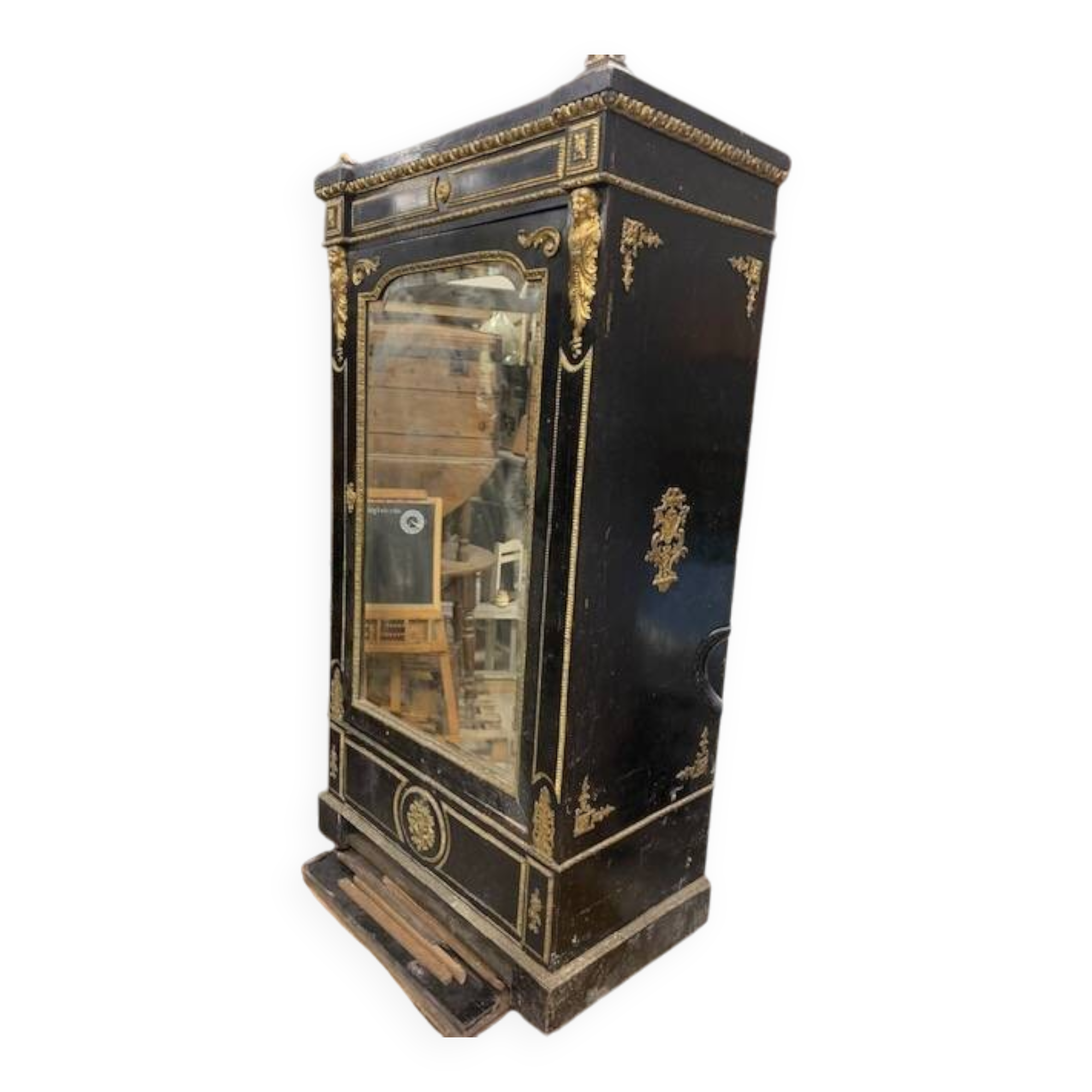 Napoleon III glass cabinet