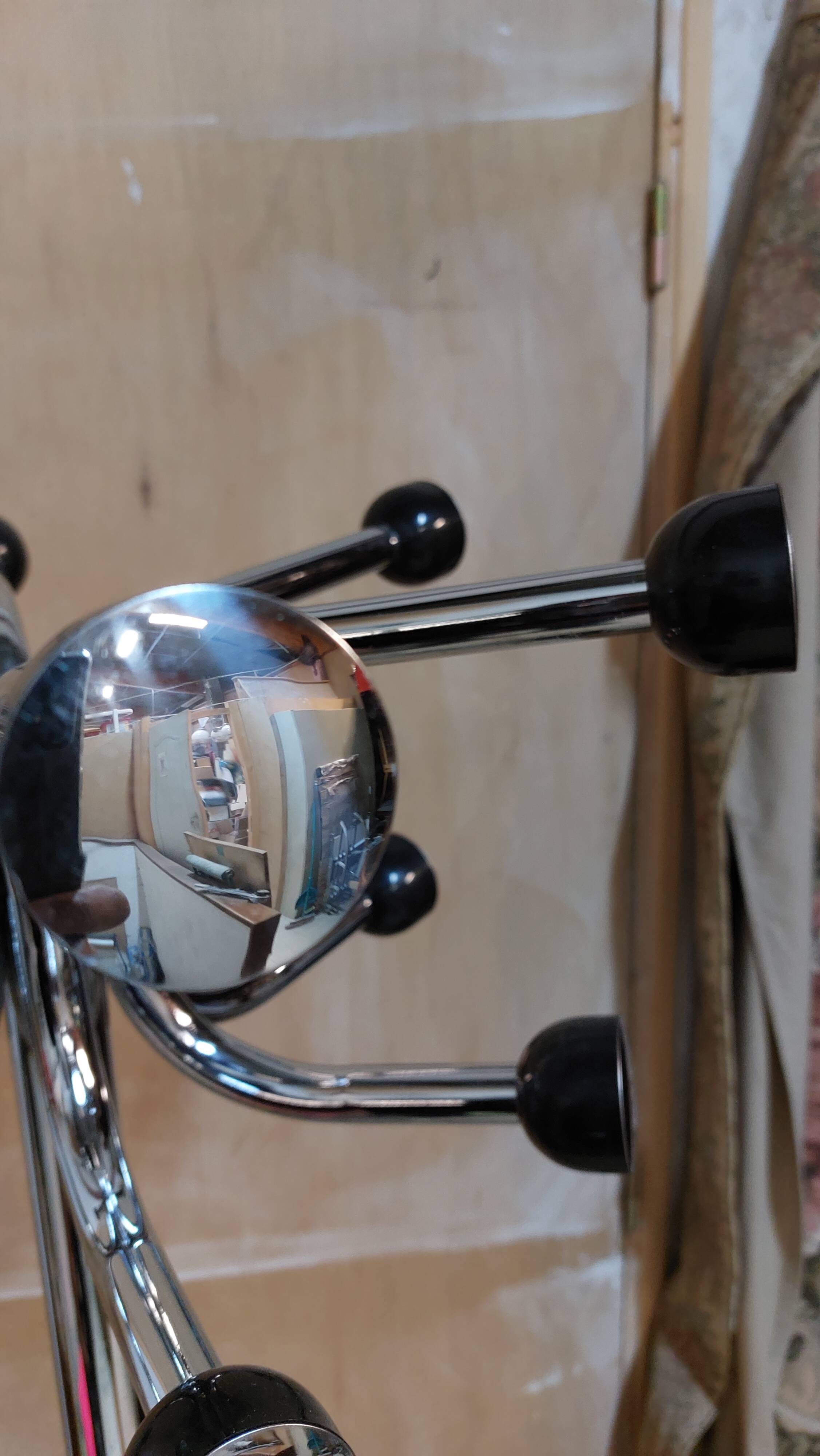 Coat rack vintage parrot in chromed metal and bakelite - 60s