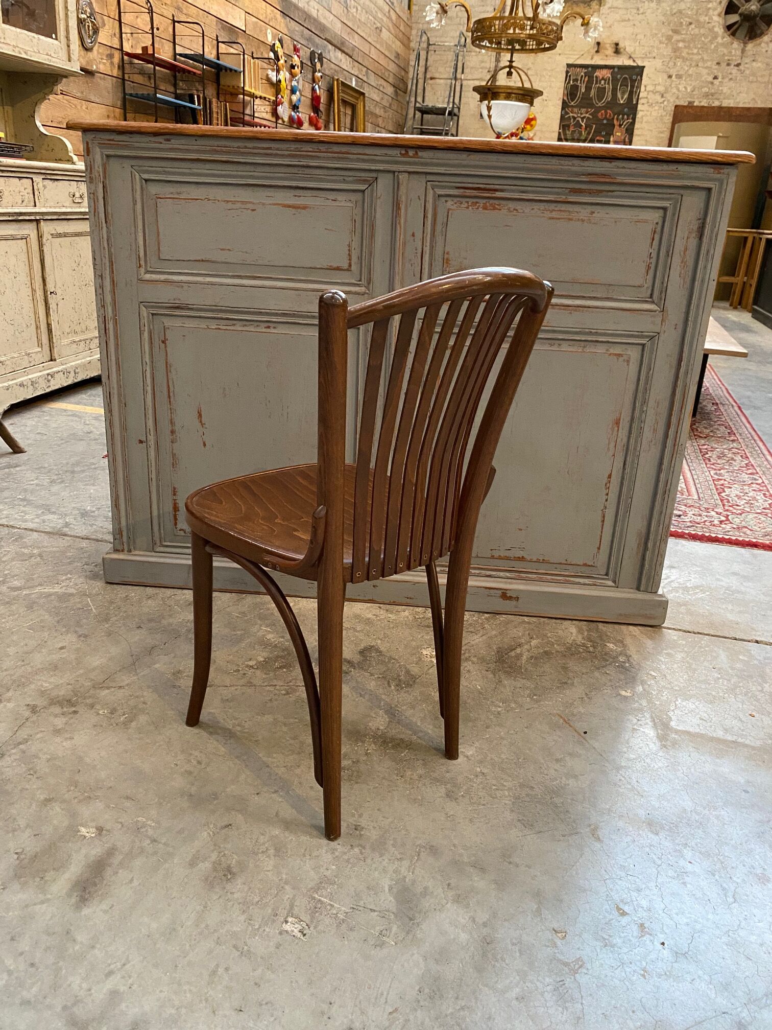 Suite of 4 bistro chairs