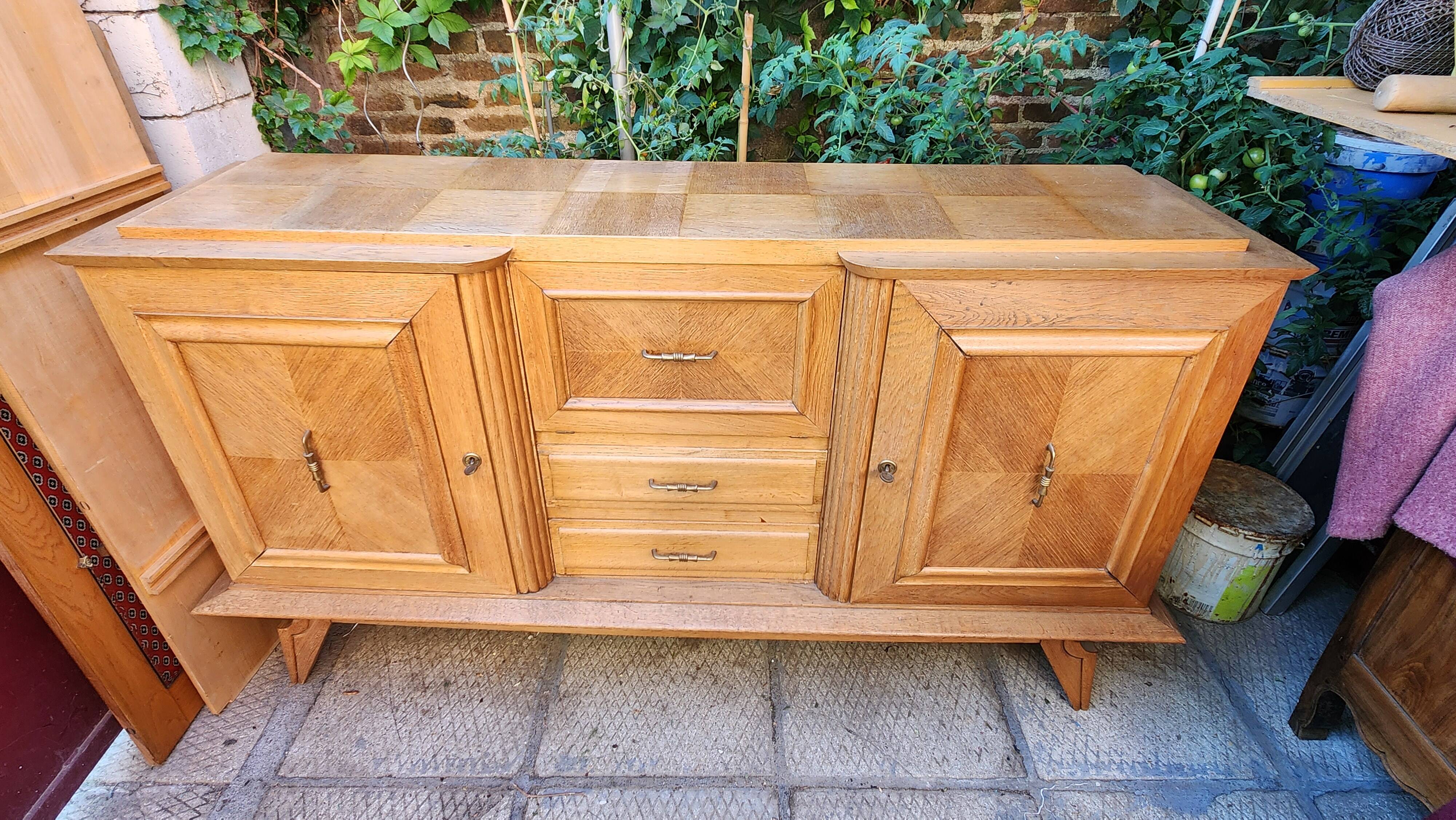 Magnifique grand buffet bas vintage en bois