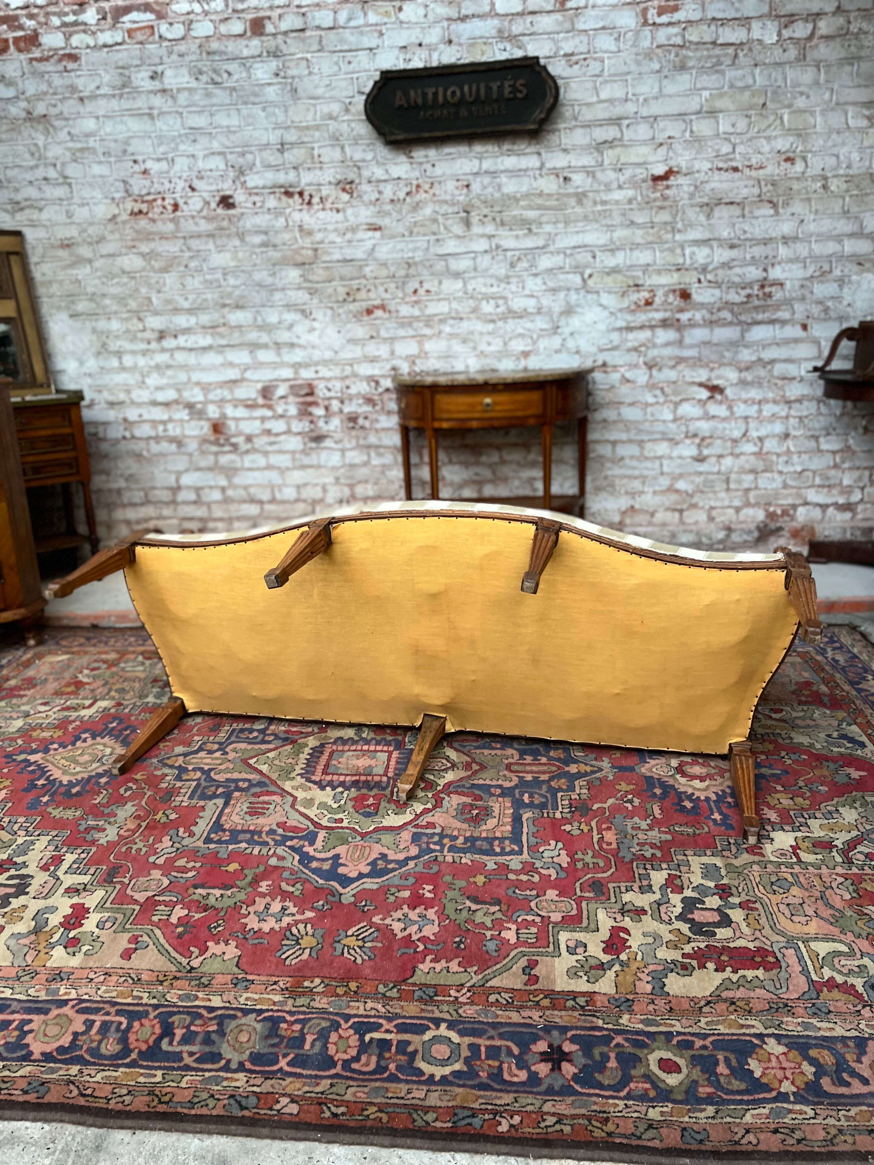 Natural wood sofa Louis XVI XVIII century