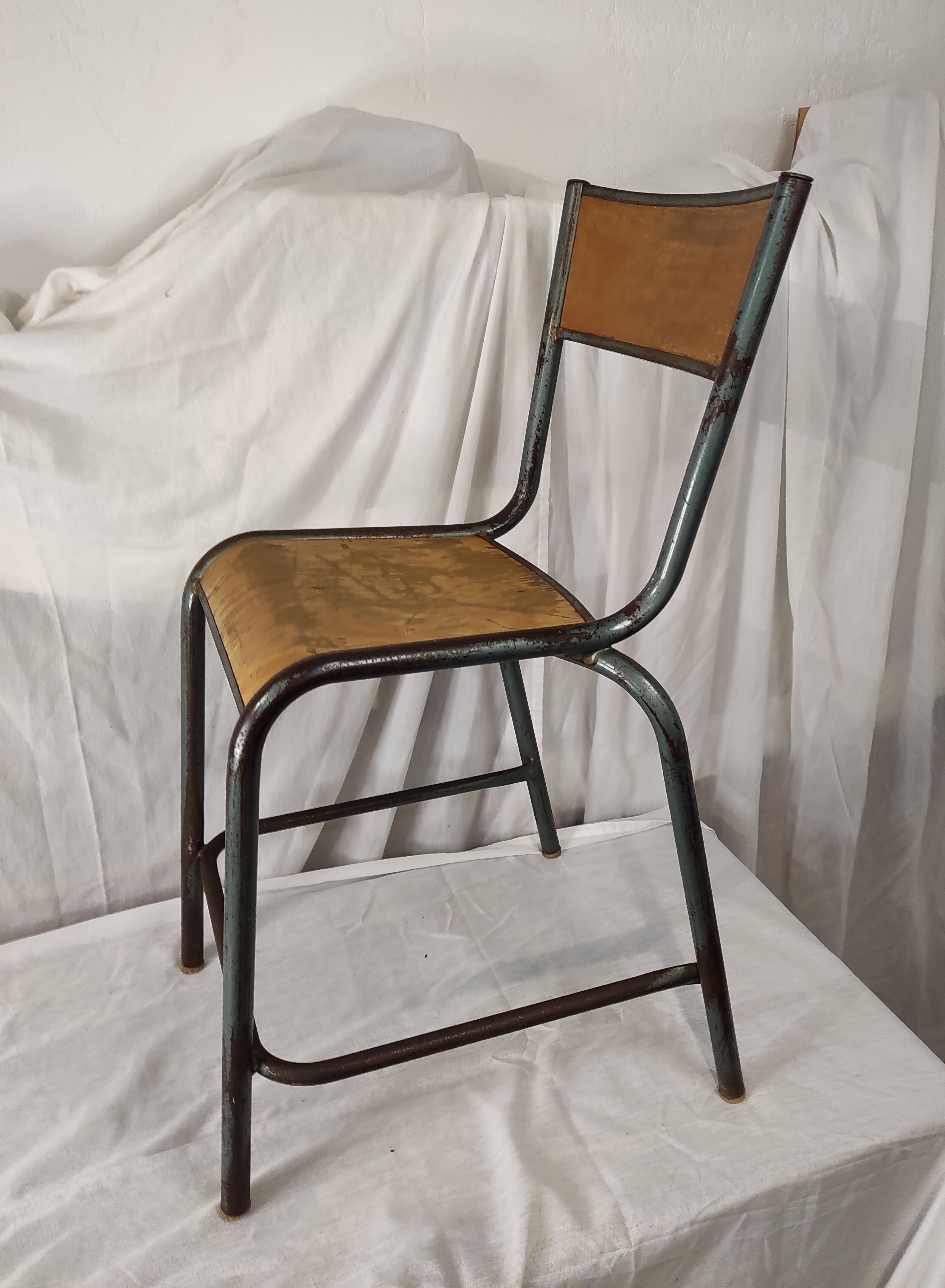 School chair / laboratory stool 1960