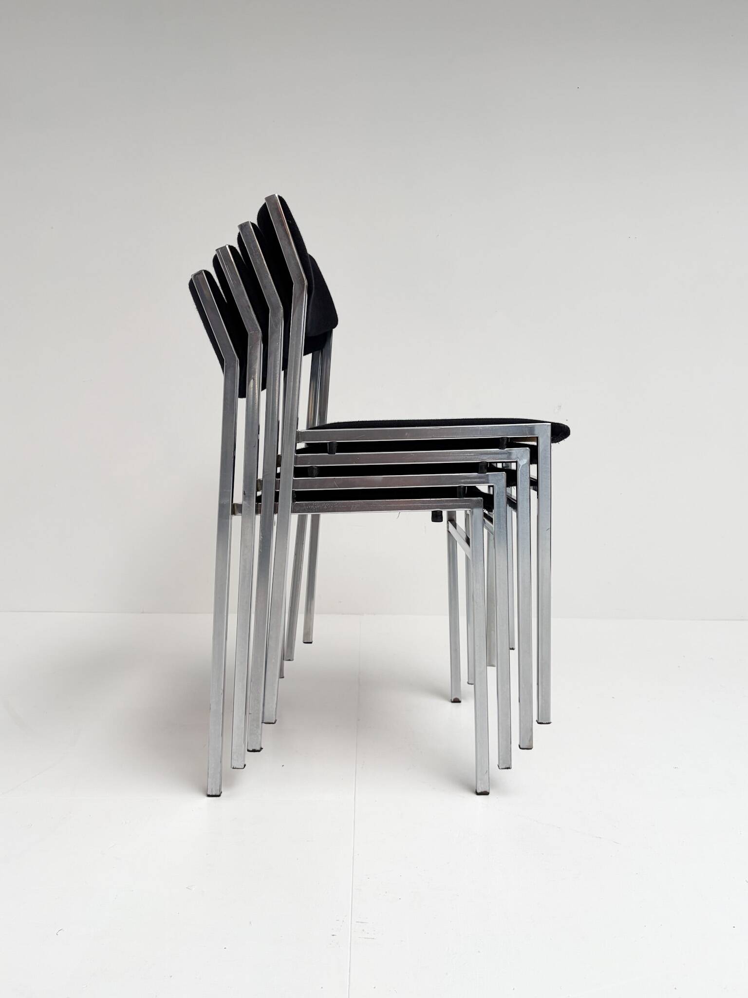 Set of 4 Gijs van der Sluis stacking chairs, 1970s