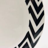 6 Porcelain dessert plates. Monochrome.