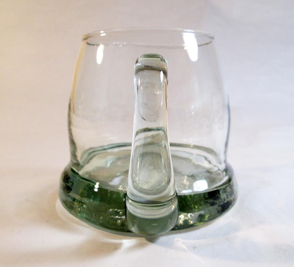 6 chopes à bière larges en verre épais