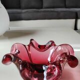 Floral/Corolla shaped pocket emptier. Murano Italy/Chambord by Fratelli Toso. In pink blown glass. Diam 18 cm