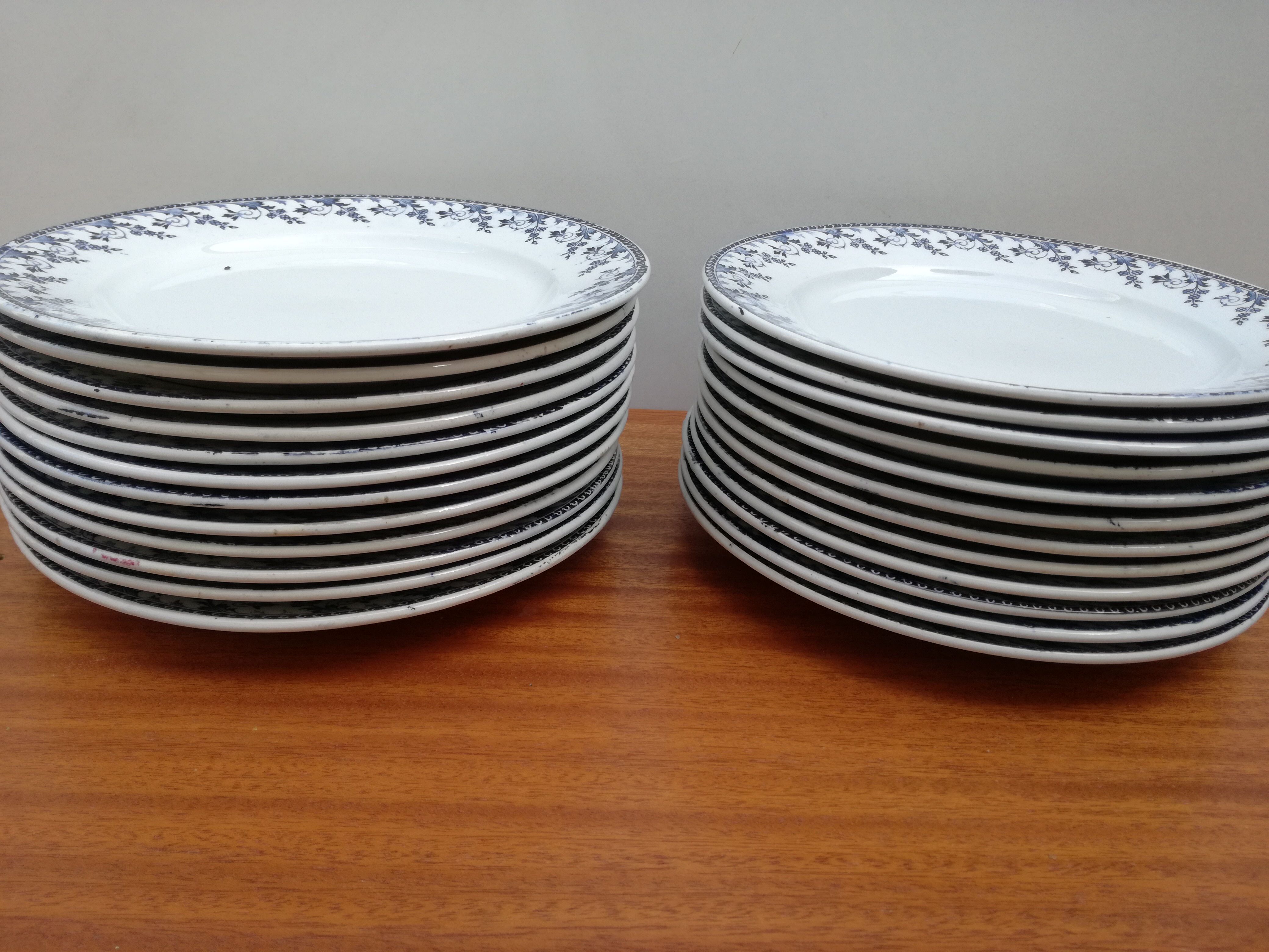 Lot de 12 assiettes Terre de fer «Montigny»