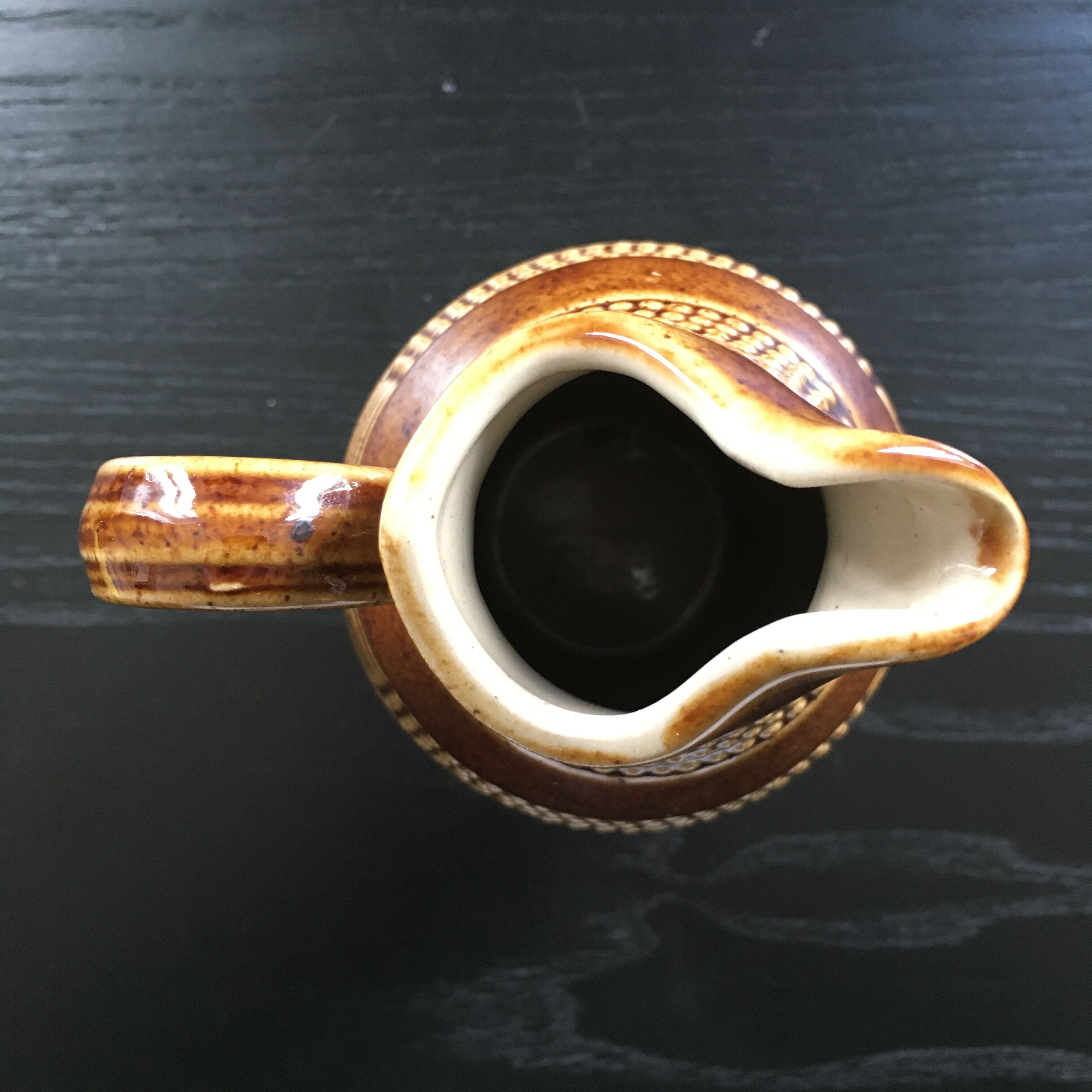 Berry sandstone brown pitcher