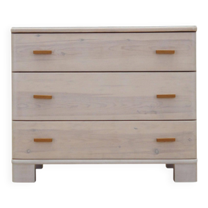 Commode en pin, design