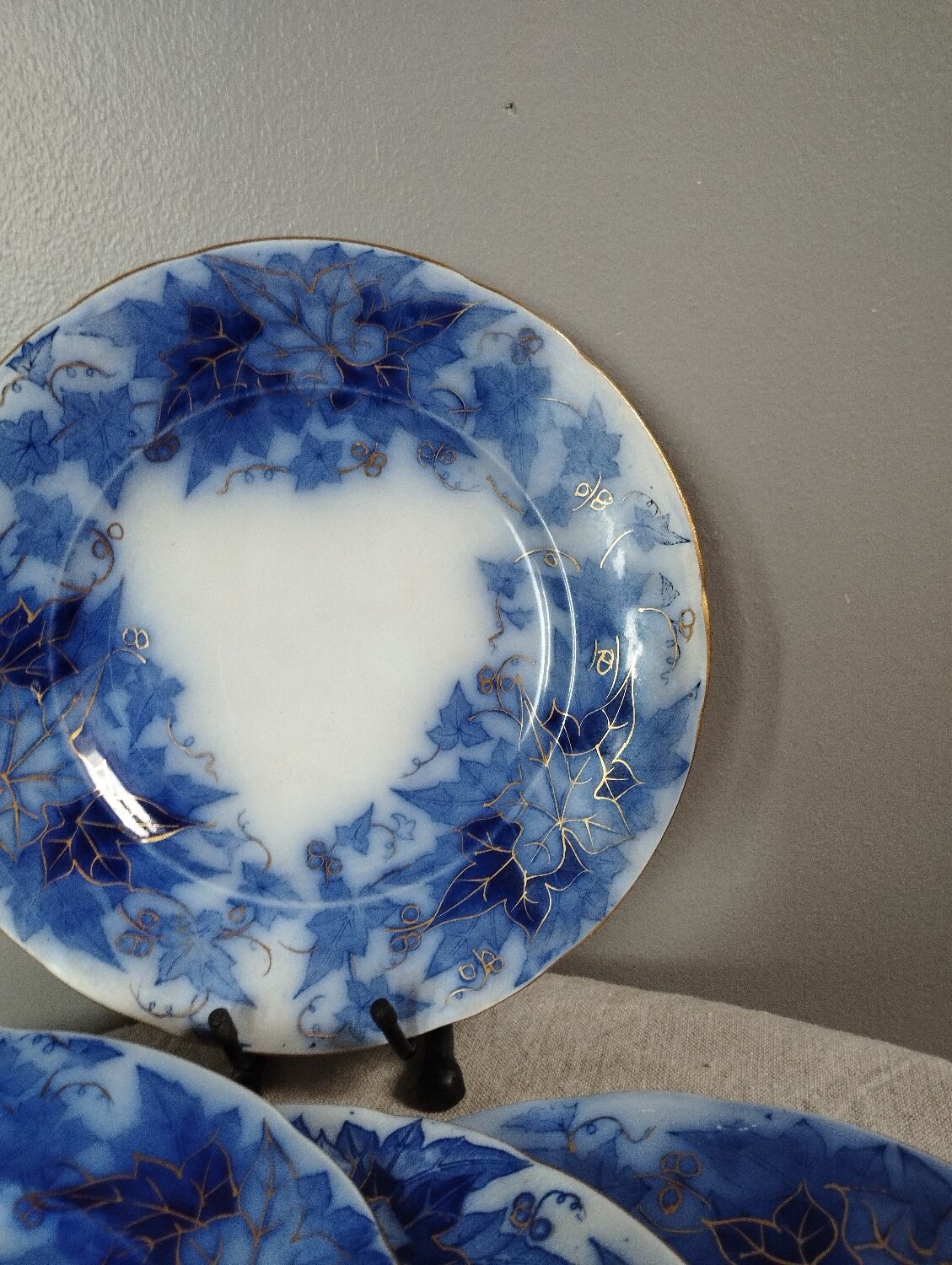 Set of 4 Bryonia model dessert plates from Sarreguemines U&C, between 1880 and 1900