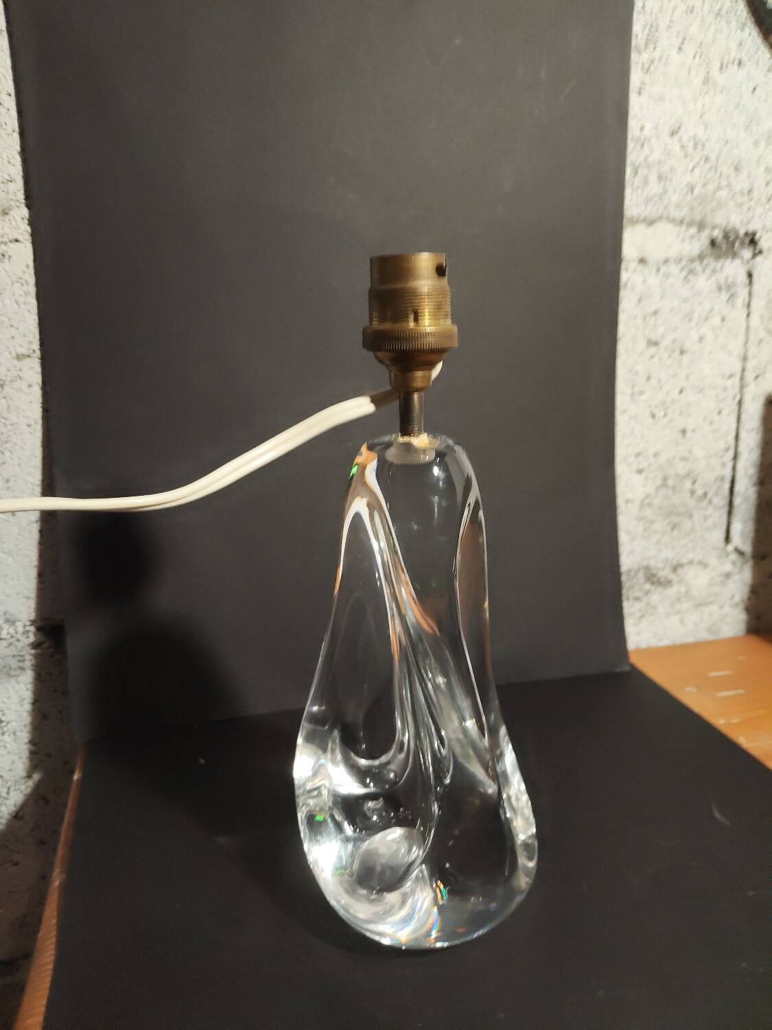 Modernist crystal lamp sculpture signed Schneider Paris France